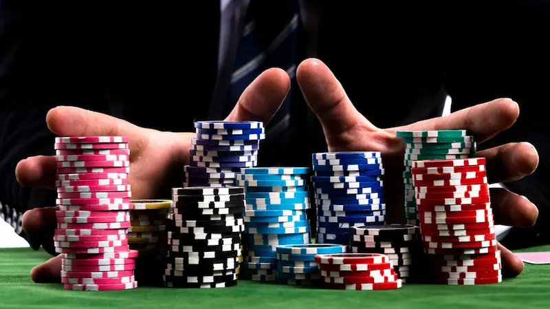 Revealing the most effective strategy for playing Bluff Poker for bettors